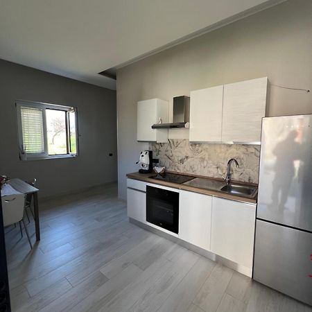 Brass Apartment Кастеламаре ди Стабия Екстериор снимка