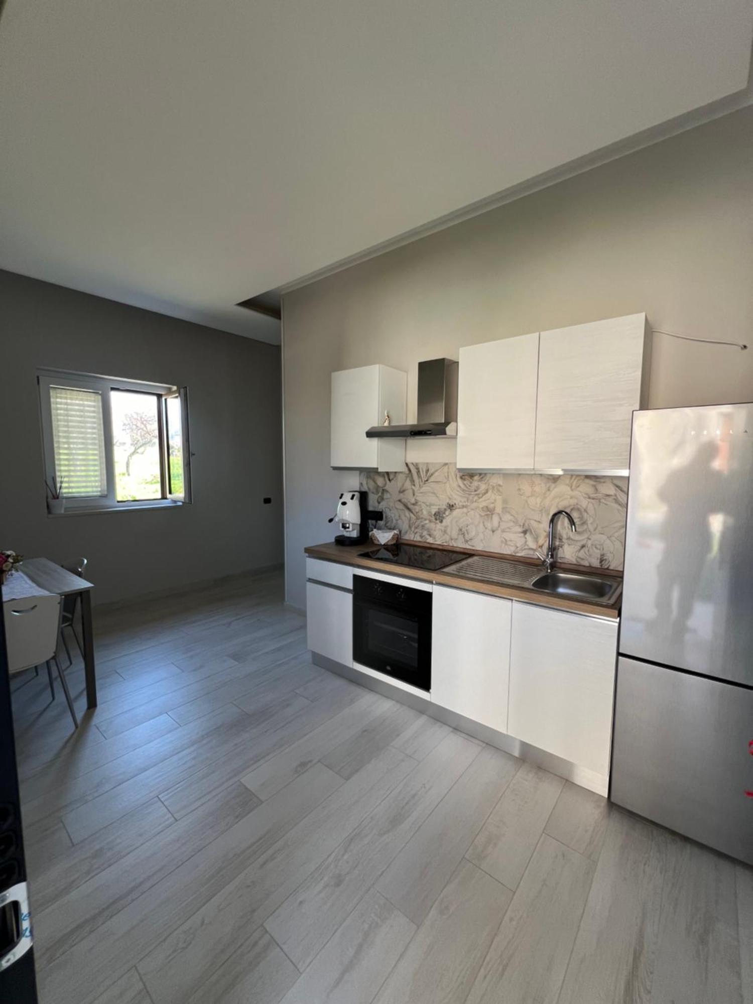 Brass Apartment Кастеламаре ди Стабия Екстериор снимка