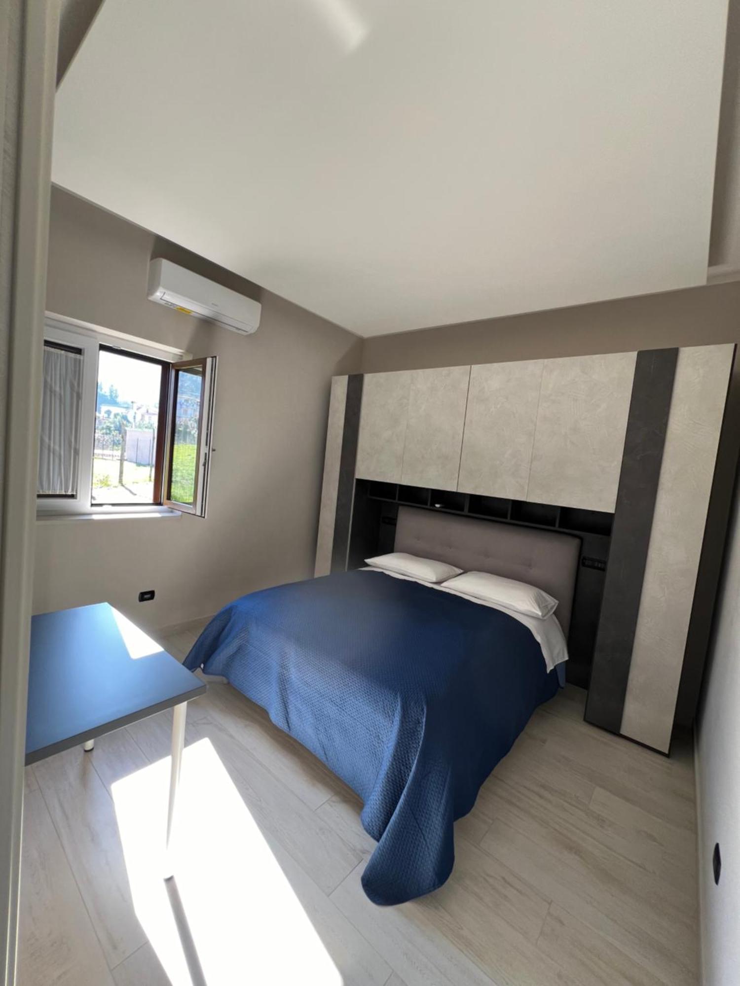 Brass Apartment Кастеламаре ди Стабия Екстериор снимка